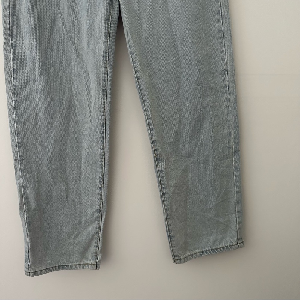 Edikted Crossed Over Mom Jeans - Picture 2 of 7